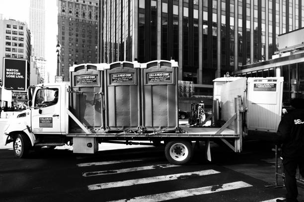 Best Construction site porta potty rental  in Rice Lake, MN